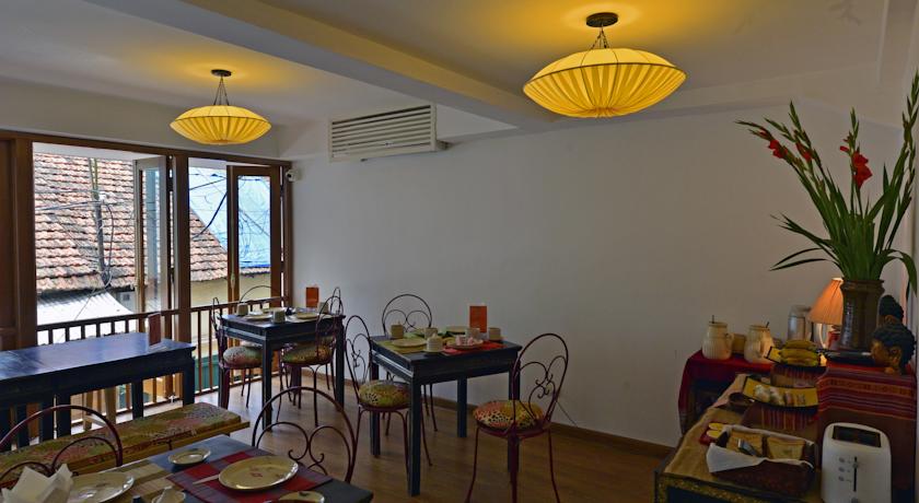 Best places to visit in Vietnam, Vietnamese best places to visit, Vietnamese famous food